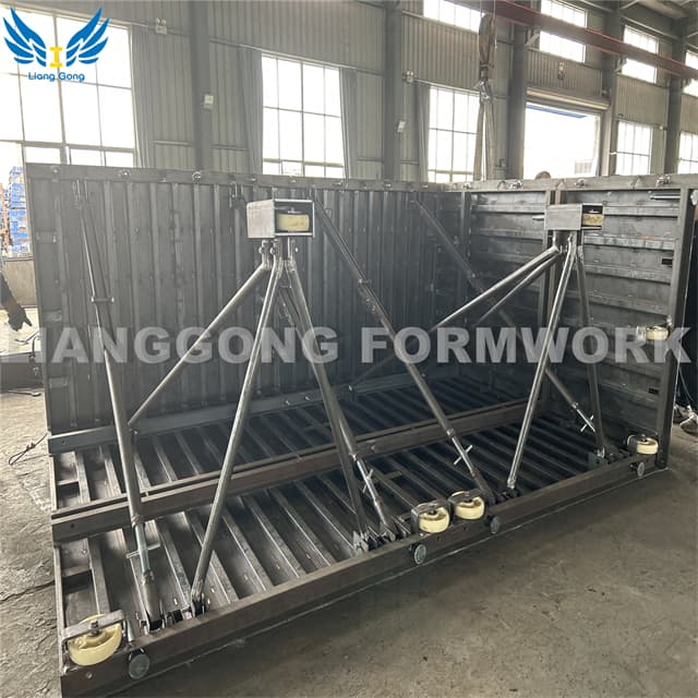 រចនាសម្ព័ន្ធដែកទាំងអស់ Lianggong ផលិតប្រព័ន្ធផ្លូវរូងក្រោមដី Mold Formwork Tunnel សម្រាប់រចនាសម្ព័ន្ធ Monolitic